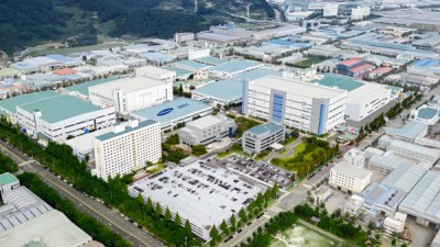 삼성, 국내에 5년간 450조 투자 | 평택에 반도체 5공장 착공... 6만명 채용 약속대로