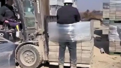 이주노동자 지게차에 묶고 잘못했다고 해야지⋯한국인 작업자 1심서 유죄