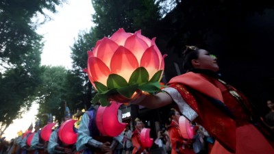 부처님오신날 휴일에도, 5인 미만 근로자 수당도 없이 일한다