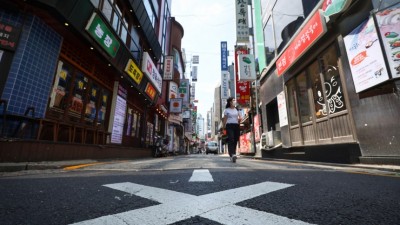 “식품 제조·외식업, 낮은 임금에 기피 업종 전락”